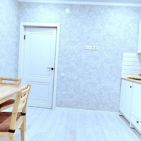 Аэропорт 10 Минут Жк Будапешт163 Apartamento Astana Exterior foto